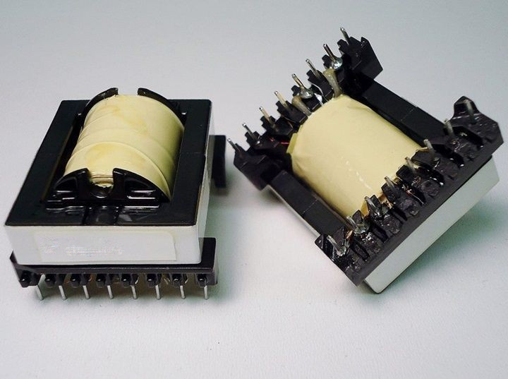 Split-primary hand-winding sequence for a flyback transformer