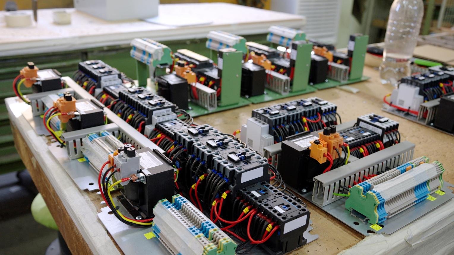 Mean Well vs Delta vs Siemens: Which Industrial Power Supply Brand Is Truly Worth Choosing in 2026? - Why Has the Industrial Power Supply Market Changed So Much?