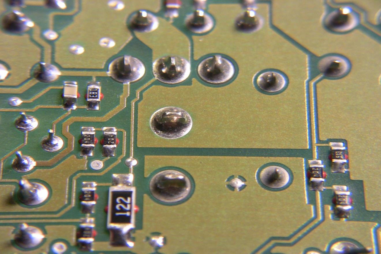 Why a Switching Power Supply Makes Noise: Non-Magnetic Causes Engineers Should Check - 7. Load and power supply impedance interaction