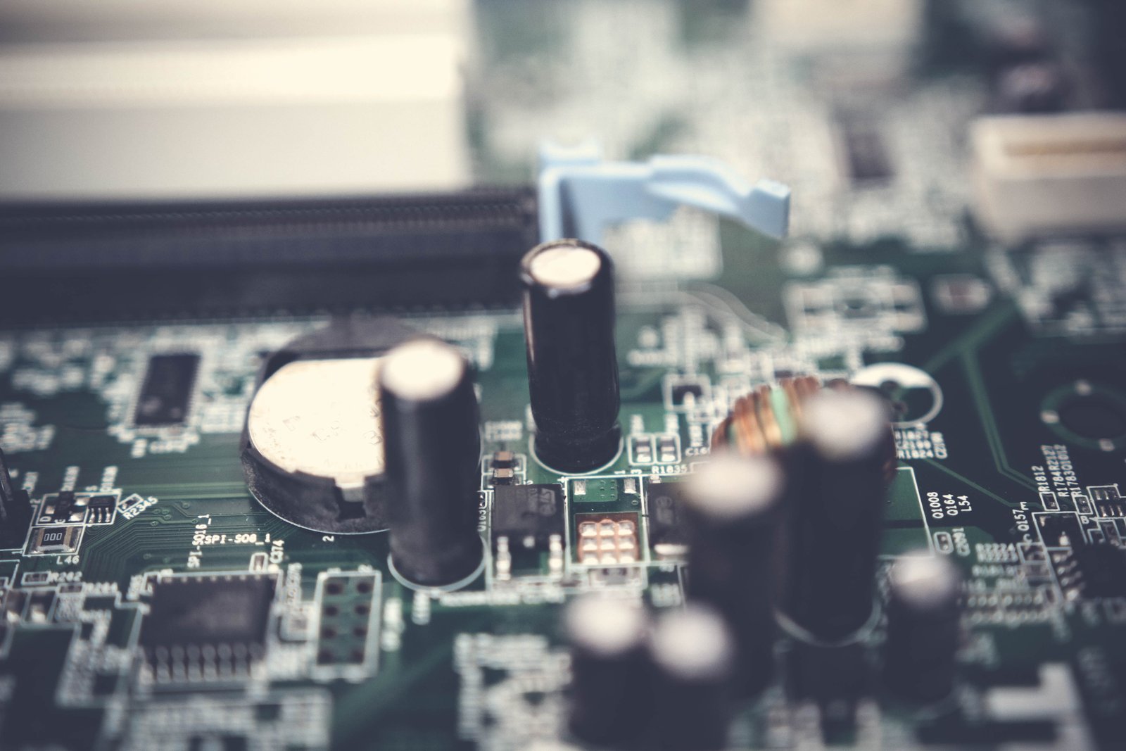 How to Select a Soft-Start Solution for Switching Power Supply Inrush Current