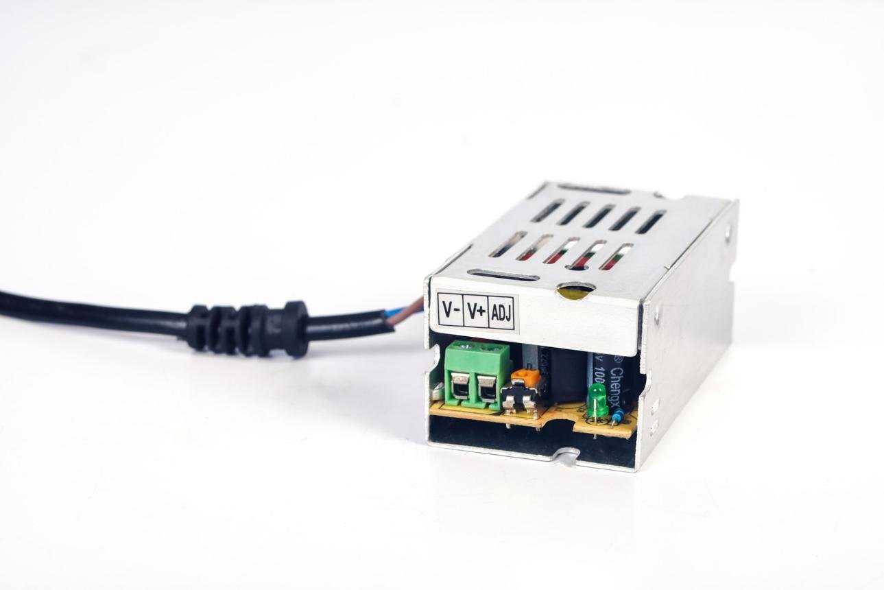 What Is a Switching Power Supply? Understanding AC-DC and DC-DC Power Conversion in Modern Industry - Why Switching Power Supplies Have Become the Industry Standard